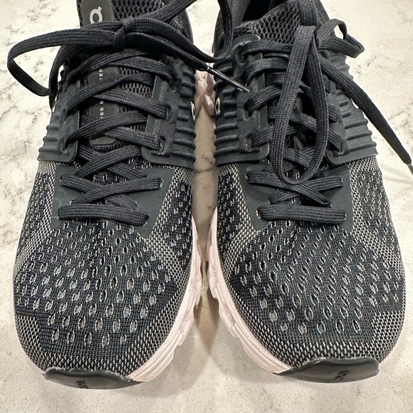 On cloud cloudswift shoes - Picture 4 of 10